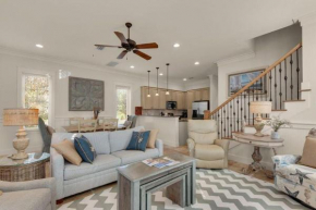 Magnificent Bungalow with Free WifI & Full-service Marina